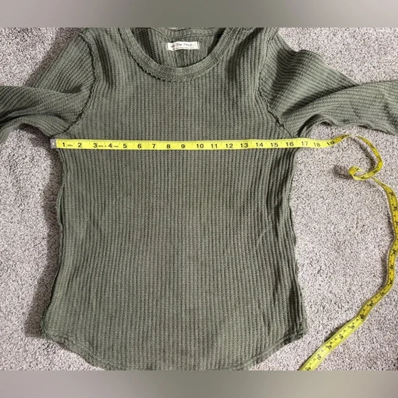 Free People We the Free Roll With It Thermal Long Sleeve Top in Moss Size Large - Picture 14 of 16
